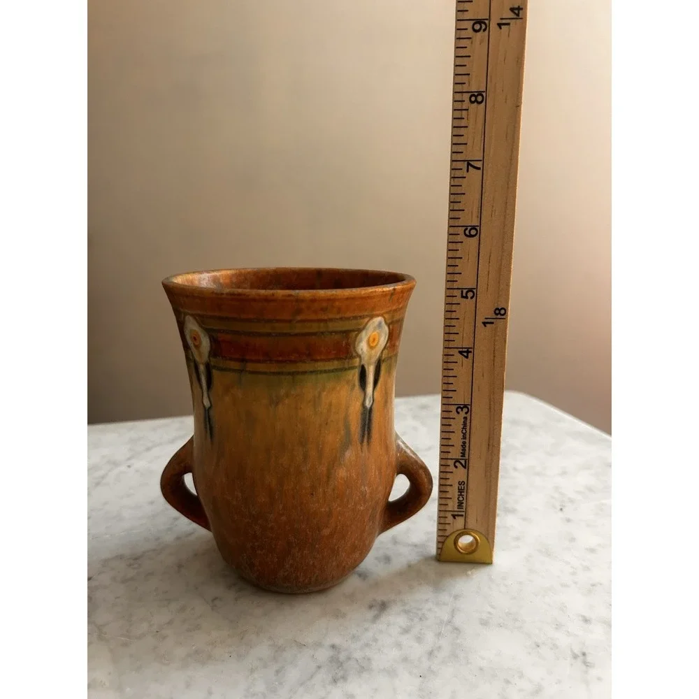 Roseville Pottery '' Montacello '' Orange Color Vase, Shape no 558-5